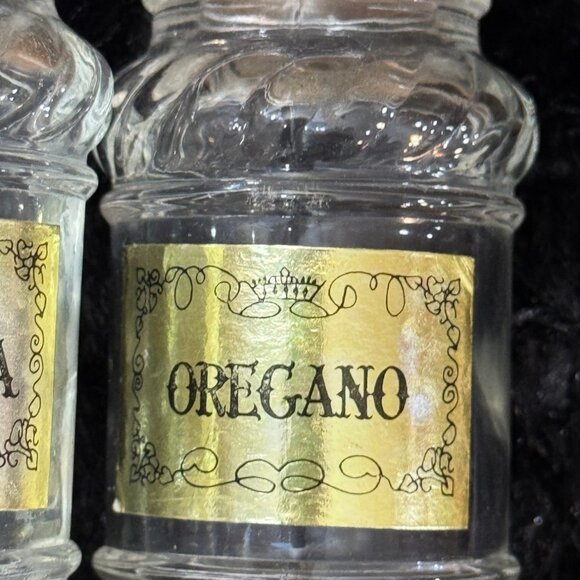 Vintage Glass Spice Jars Set Of 6 With Wooden Lids & Gold Embossed Labels - Picture 7 of 9